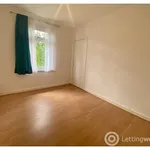 Rent 3 bedroom flat in South Lanarkshire