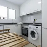 Rent 4 bedroom apartment in Valencia