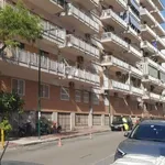 Affitto 3 camera appartamento di 80 m² in Naples