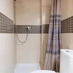 Rent 1 bedroom apartment of 452 m² in Málaga