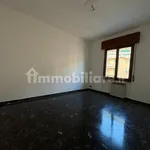 Rent 5 bedroom apartment of 83 m² in Genoa