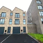 Rent 3 bedroom flat in North West England