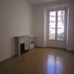 Appartement de 110 m² avec 4 chambre(s) en location à Menton