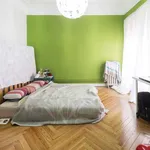 Rent a room of 250 m² in madrid