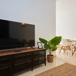 Rent 5 bedroom apartment of 70 m² in Barcelona