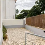 Rent 2 bedroom apartment of 68 m² in Lisbon