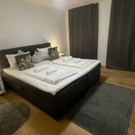 Miete 3 Schlafzimmer wohnung von 90 m² in Stuttgart