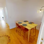 Rent a room of 85 m² in Paris