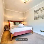 Rent 3 bedroom flat in Scotland