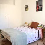 Rent a room of 140 m² in granada