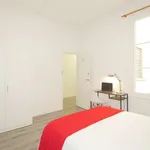 Rent a room of 140 m² in barcelona