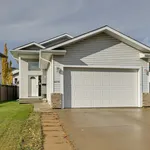 Maison de 1399 m² avec 3 chambre(s) en location à Edmonton