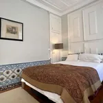 Rent a room of 90 m² in lisbon