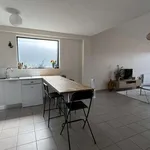 Appartement de 100 m² avec 4 chambre(s) en location à La Tour-de-Salvagny