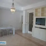 Affitto 3 camera casa di 80 m² in Bologna