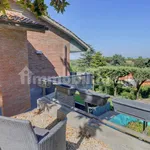 Rent 5 bedroom house of 270 m² in Rome