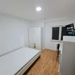 Rent a room of 120 m² in zaragoza