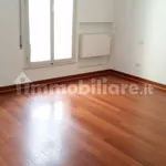 Rent 3 bedroom apartment of 100 m² in Padua