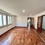 Rent 4 bedroom apartment of 140 m² in Lisboa