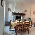 Rent 5 bedroom house of 155 m² in Maccagno con Pino e Veddasca