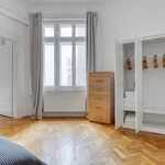 Rent 3 bedroom apartment of 1670 m² in Vienna