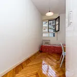 Rent a room of 150 m² in madrid