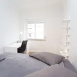 Rent a room of 125 m² in lisbon