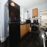 Rent 3 bedroom flat in West Midlands