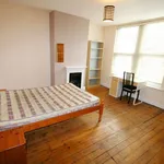 Rent 4 bedroom house in Leeds