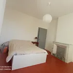 Appartement de 76 m² avec 3 chambre(s) en location à UzesT