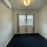 Rent 3 bedroom apartment in Queens