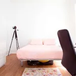 Rent a room in lisbon