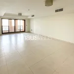 Rent 2 bedroom apartment of 179 m² in Palm Jumeirah