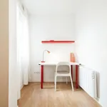 Rent 4 bedroom house in Madrid