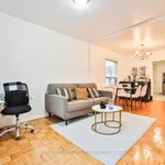 Maison de 699 m² avec 5 chambre(s) en location à Toronto