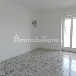 Affitto 3 camera appartamento di 85 m² in Pavia