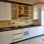 Rent 5 bedroom house of 150 m² in Laura