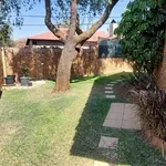 Rent 4 bedroom house of 300 m² in Pretoria