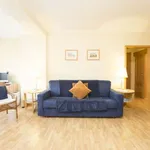 Rent 1 bedroom apartment of 55 m² in lisbon