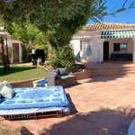 Rent 4 bedroom house of 135 m² in Benalmadena