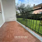 Rent 4 bedroom apartment of 100 m² in Forte dei Marmi