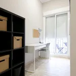 Rent 4 bedroom apartment in Valencia