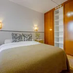 Rent a room of 150 m² in madrid