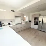 Rent 5 bedroom house in Poole