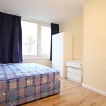 Rent a room of 91 m² in london