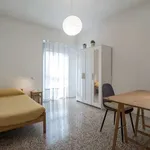 Rent a room in milan