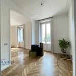 Affitto 3 camera appartamento di 156 m² in milano