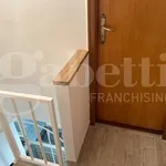 Affitto 2 camera appartamento di 56 m² in Naples