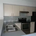 Rent 2 bedroom apartment of 85 m² in Pembroke Pines