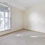 Appartement de 1044 m² avec 2 chambre(s) en location à Edmonton